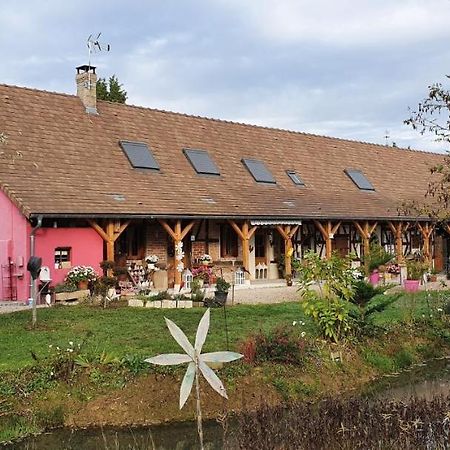 La Maison Du L.A.C. Simard Eksteriør bilde